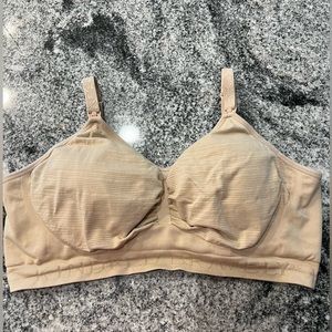 Kindred Bravely Pumping and Nursing Bra